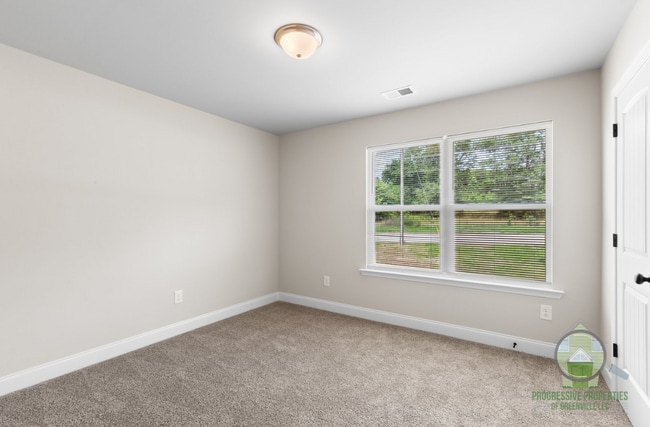 Building Photo - 217 Liberty Dr