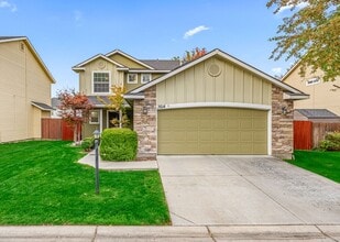 Building Photo - Prime SE Boise 3bd/2.5ba Home!