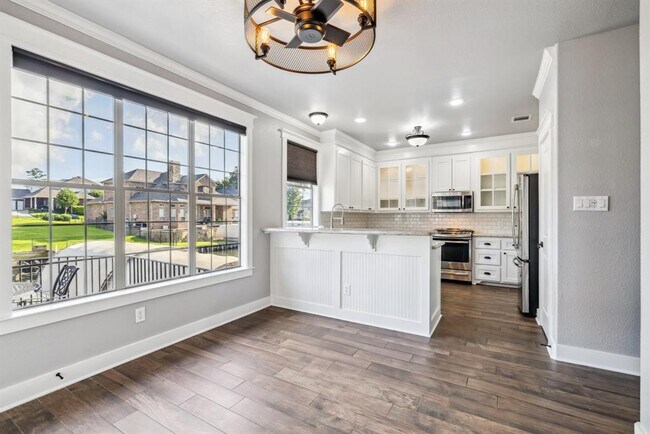 Building Photo - 12336 Pebble View Dr