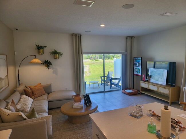 Building Photo - 15104 Cuzcorro Ct