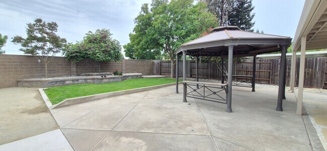 Building Photo - Ulatis Creek Estates