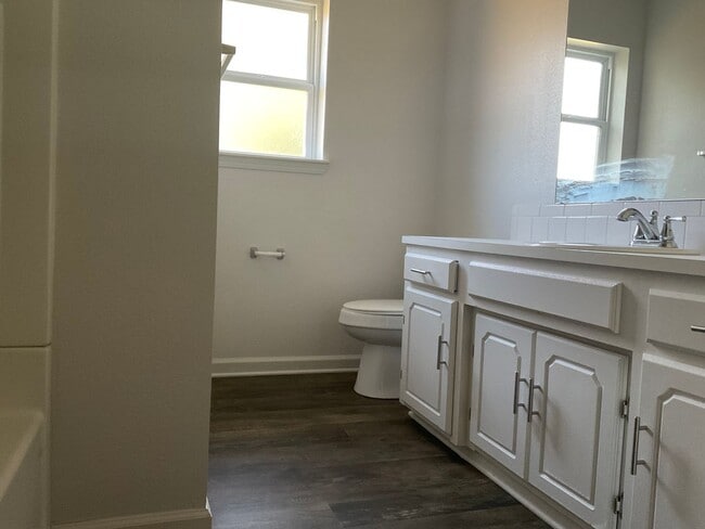 Building Photo - $1,200.00 Move-in-Special