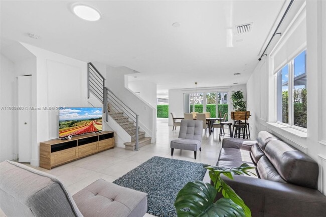 Building Photo - 10330 NW 68th St