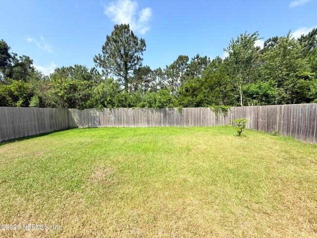 Building Photo - 14793 Falling Waters Dr