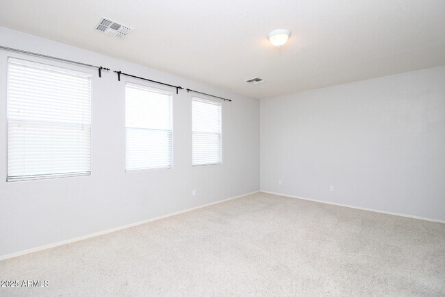 Building Photo - 3316 E Kingbird Pl