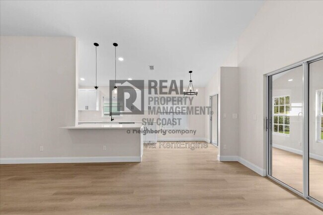Building Photo - 3358 Sabal Springs Blvd