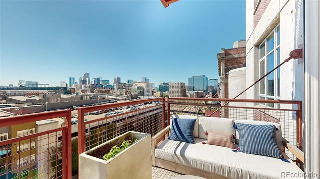 Building Photo - 2000 Little Raven St