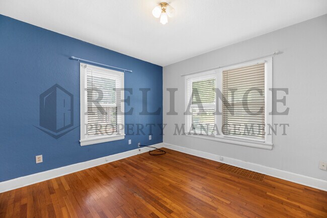 Building Photo - 601 N Pershing St