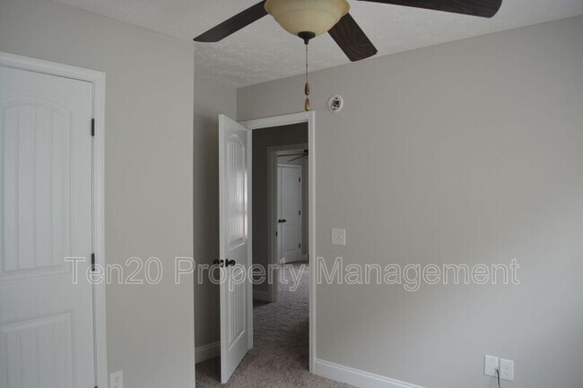 Building Photo - 7477 Coppice Dr