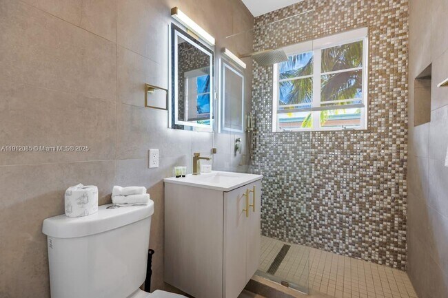 Building Photo - 301 86th St