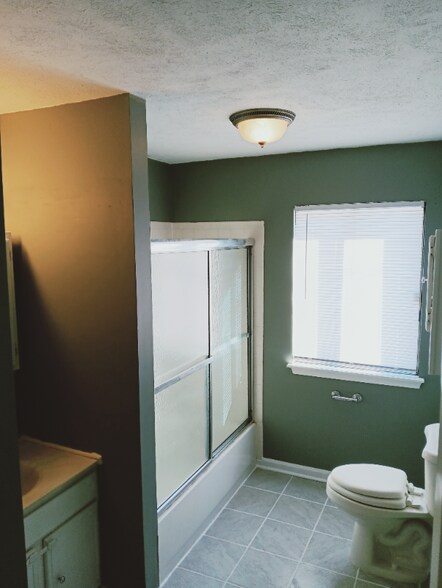 Building Photo - 10636 Nicholas St