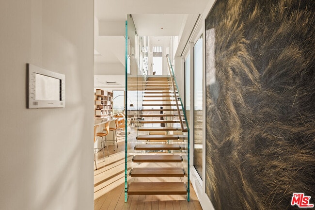 Building Photo - 1267 Palisades Beach Rd