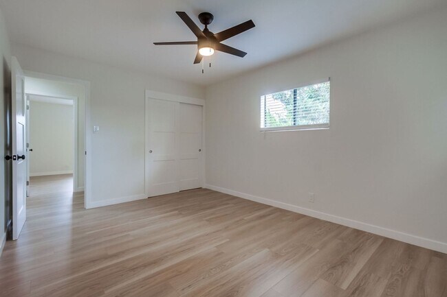 Building Photo - Charming Fully Remodeled 3-Bedroom Home in...