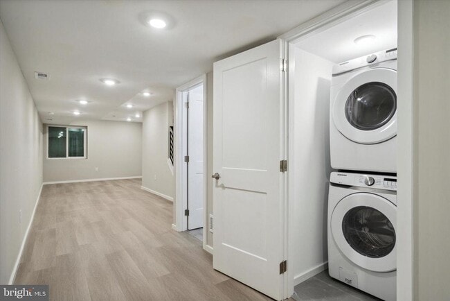 Building Photo - 1705 W Seybert St