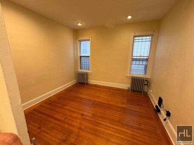 Building Photo - 126 Park Hill Ave