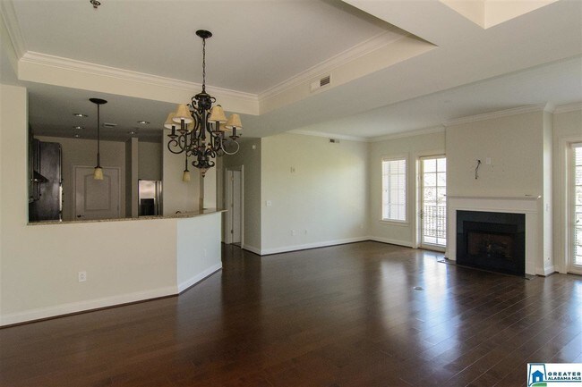 Building Photo - 2600 Highland Ave