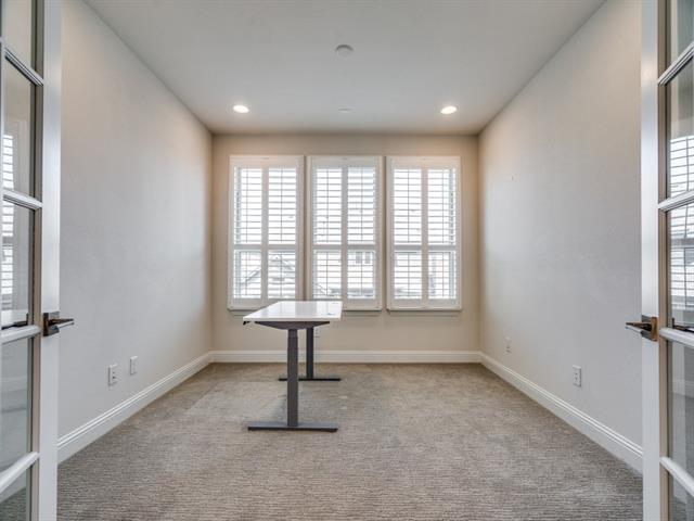 Building Photo - 905 Asbury Dr