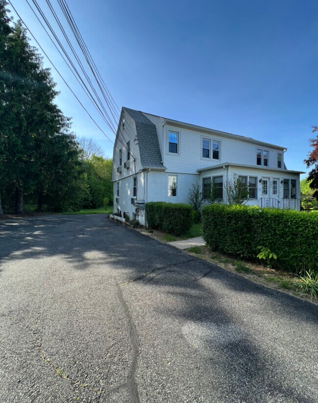 Primary Photo - 29 Calais Rd