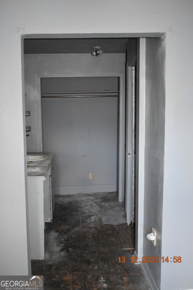 Building Photo - 803 Grosso Ave