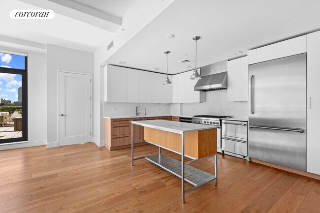 Building Photo - 147 Hope St