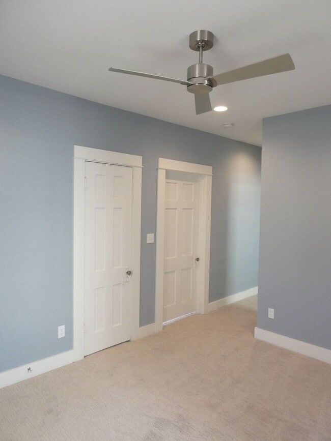 Building Photo - 2 Bed 1.5 Bath House near Boone Hospital