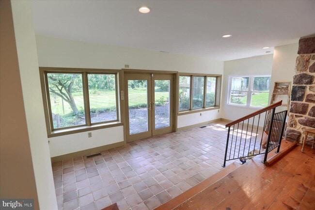 Building Photo - 4551 Colebrook Rd