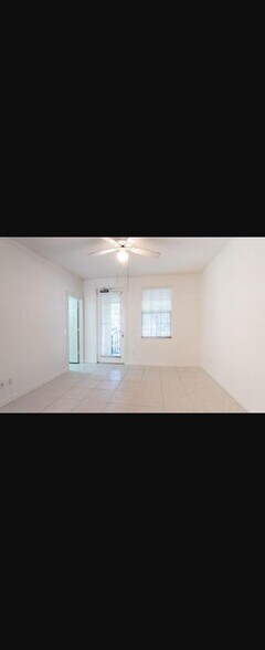 Building Photo - 186 Soriano Dr