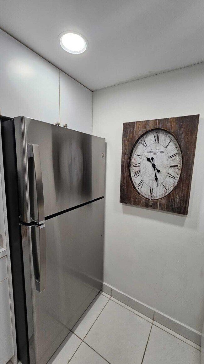 Building Photo - 4014 Cornwall Dr