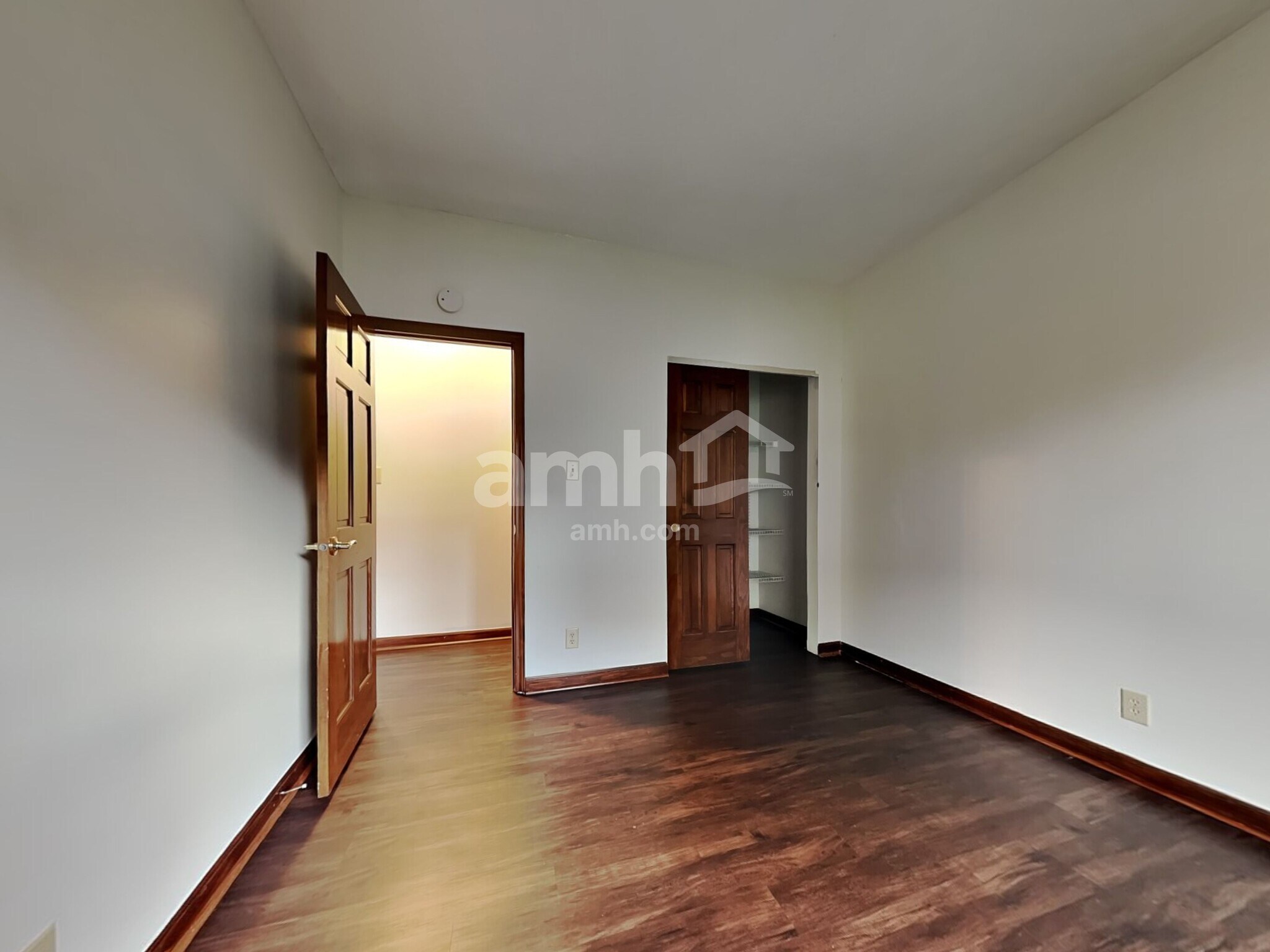 Building Photo - 9940 Wellcroft Ln
