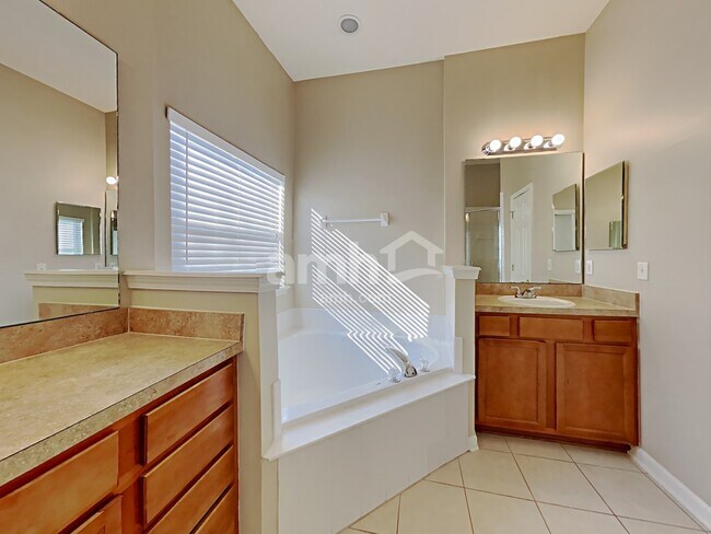 Building Photo - 3941 Leatherwood Dr