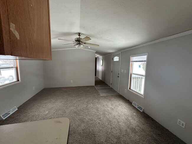 Building Photo - 249 E Birdsall-