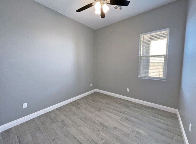 Building Photo - CALVADA VALLEY U3 - Galaxy Street