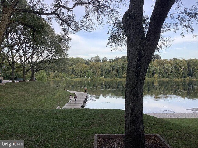 Building Photo - 10661 High Beam Ct