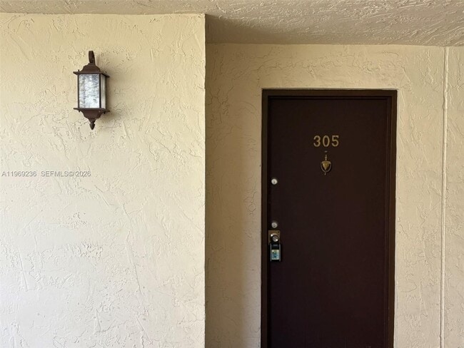 Building Photo - 9010 SW 125th Ave