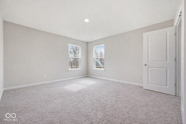 Building Photo - 7683 Fairwood Blvd
