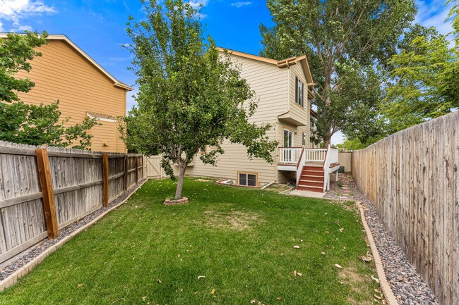 Building Photo - 4bed 4bath with fenced yard in Denver!
