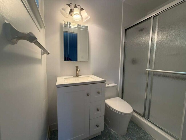 Building Photo - Spacious 4-Bedroom Home with Functional Layout, Backyard Access & Attached Garage