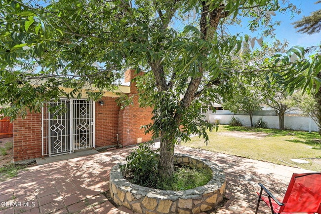 Building Photo - 5709 Hemmingway Dr