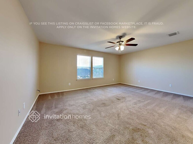 Building Photo - 250 Hilltop Dr