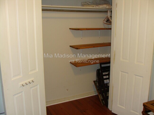 Building Photo - 547 E Macon St