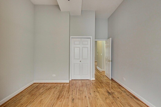 Building Photo - 2849 N Lincoln Ave