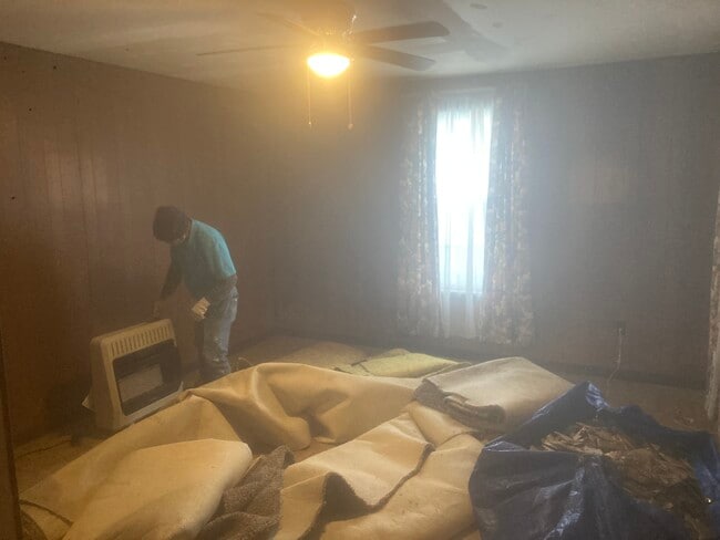 Building Photo - 1106 W 21st St