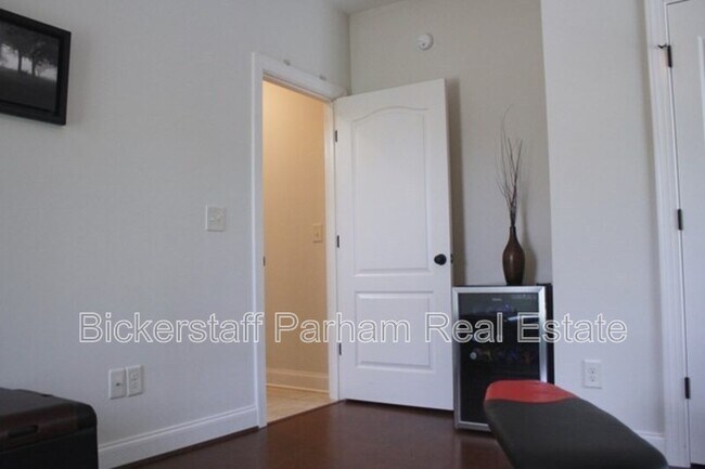 Building Photo - 7165 Bridgemill Dr