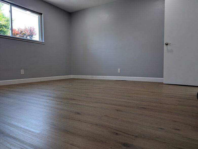Building Photo - 1708 Ewer Dr