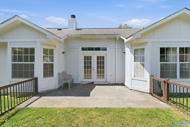 Building Photo - 236 River Oaks Dr