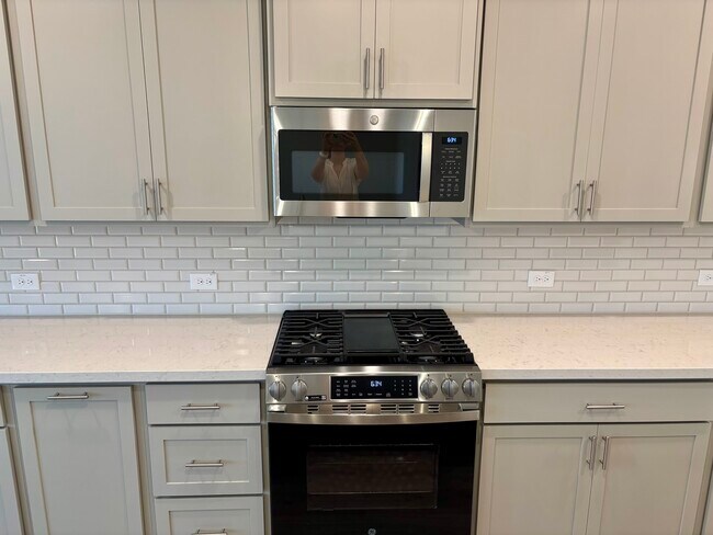 Building Photo - 1224 Purple Martin Dr