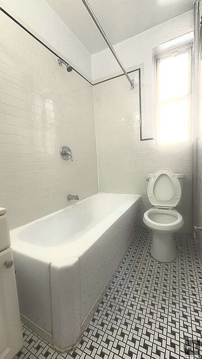 Building Photo - WEST 13 STREET