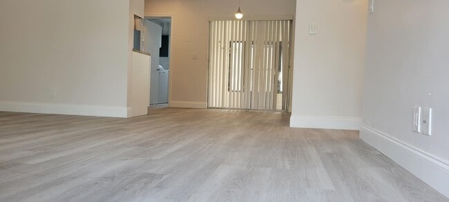 Building Photo - 2802 Imperial Cir