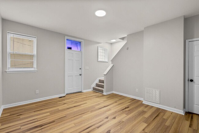 Building Photo - 2022 E Baltimore St