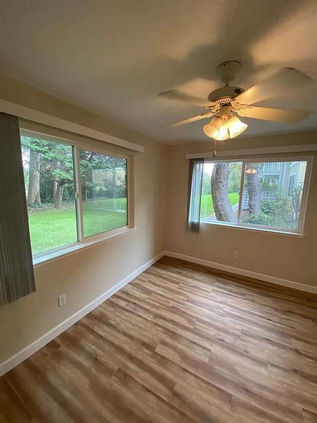 Building Photo - SANTA CRUZ-Beautifully updated 2-Bedroom C...